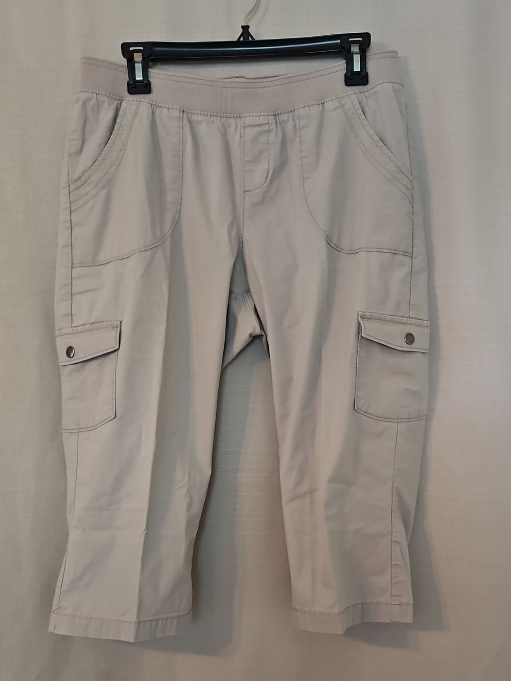 Lee Women's Cargo Capris in Light Tan